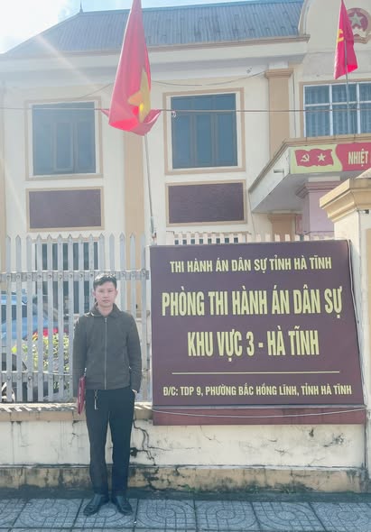 Hình ảnh luật sư làm việc tại Tòa án nhân dân khu vực 3 - Hà Tĩnh