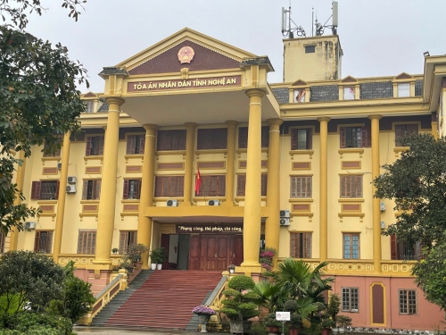 Một ngày làm việc tại Tòa án nhân dân tỉnh Nghệ An