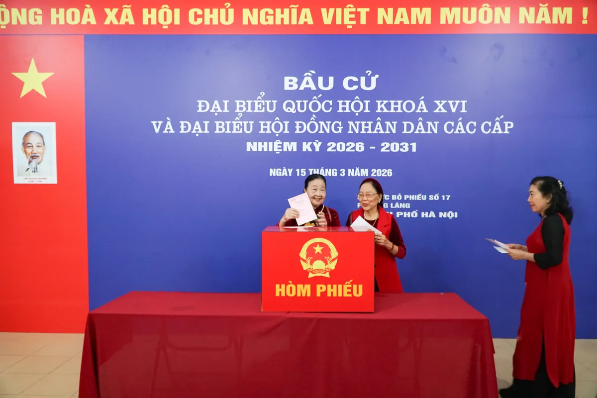 Nguy cơ lộ thông tin cá nhân khi đăng ảnh thẻ cử tri lên mạng